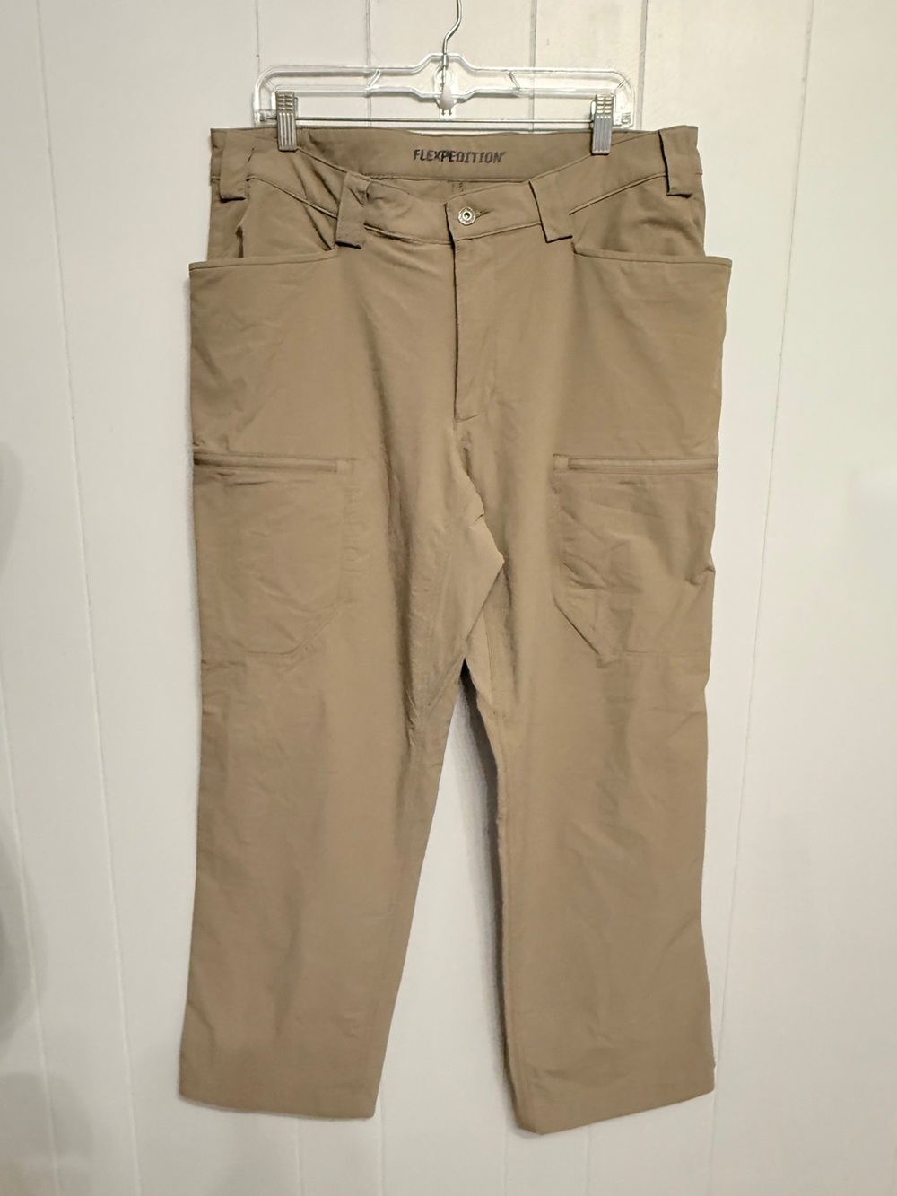 Duluth Trading Co Tan Flexfit Cargo Pants